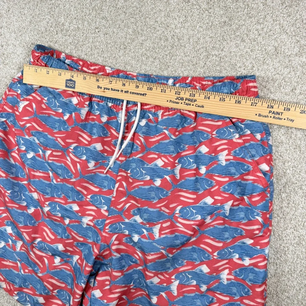 Vineyard Vines Swim Trunks Men L Red Blue Tuna Fish Print Mesh Lined Shorts